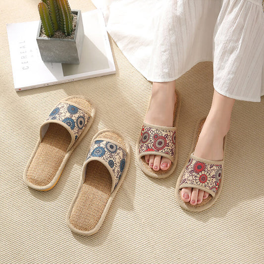 Linen slippers for household lovers