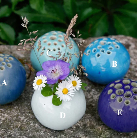 Perforated handmade vase flower stone table decoration