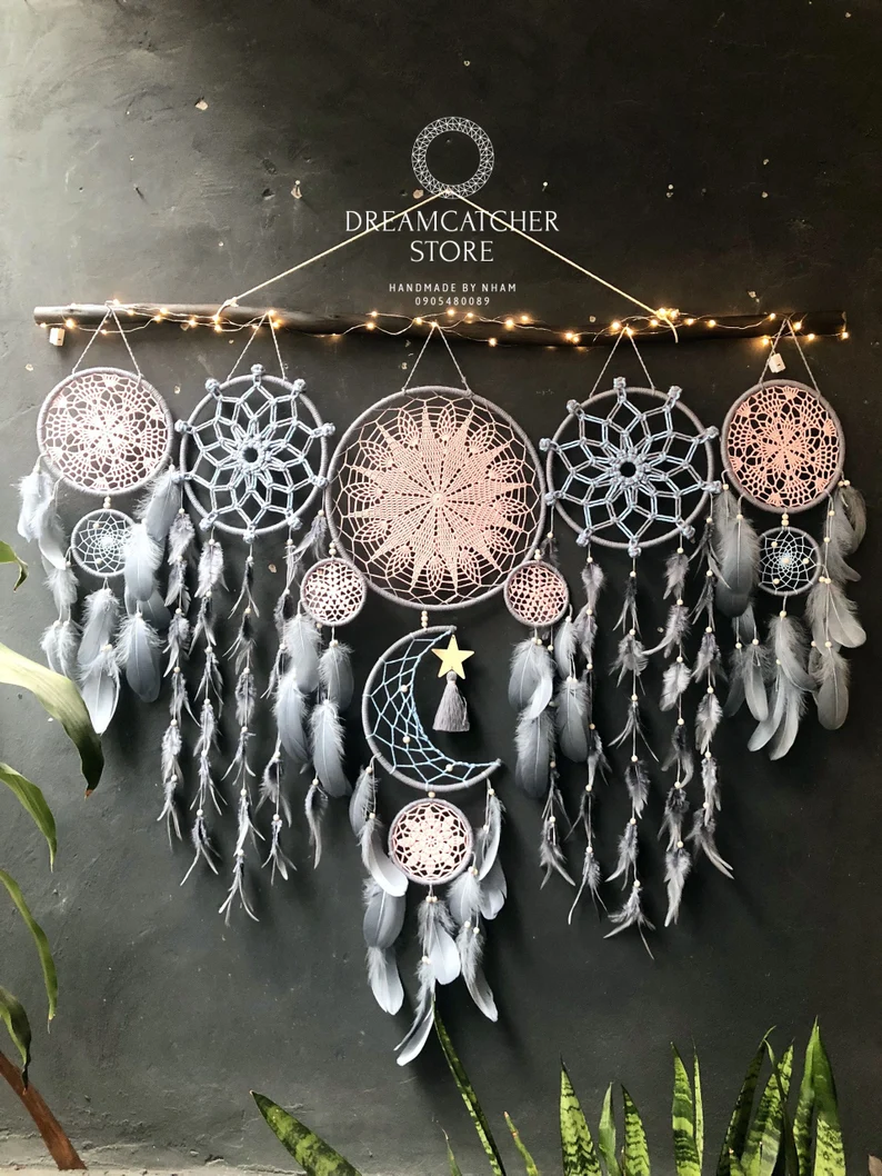 Dreamcatcher moon and stars hanging over the bed? - Buulgo