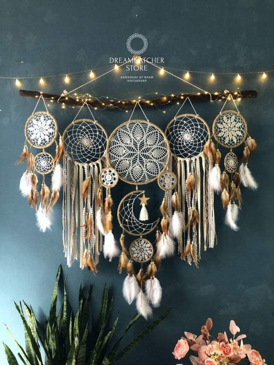 Dreamcatcher moon and stars hanging over the bed? - Buulgo